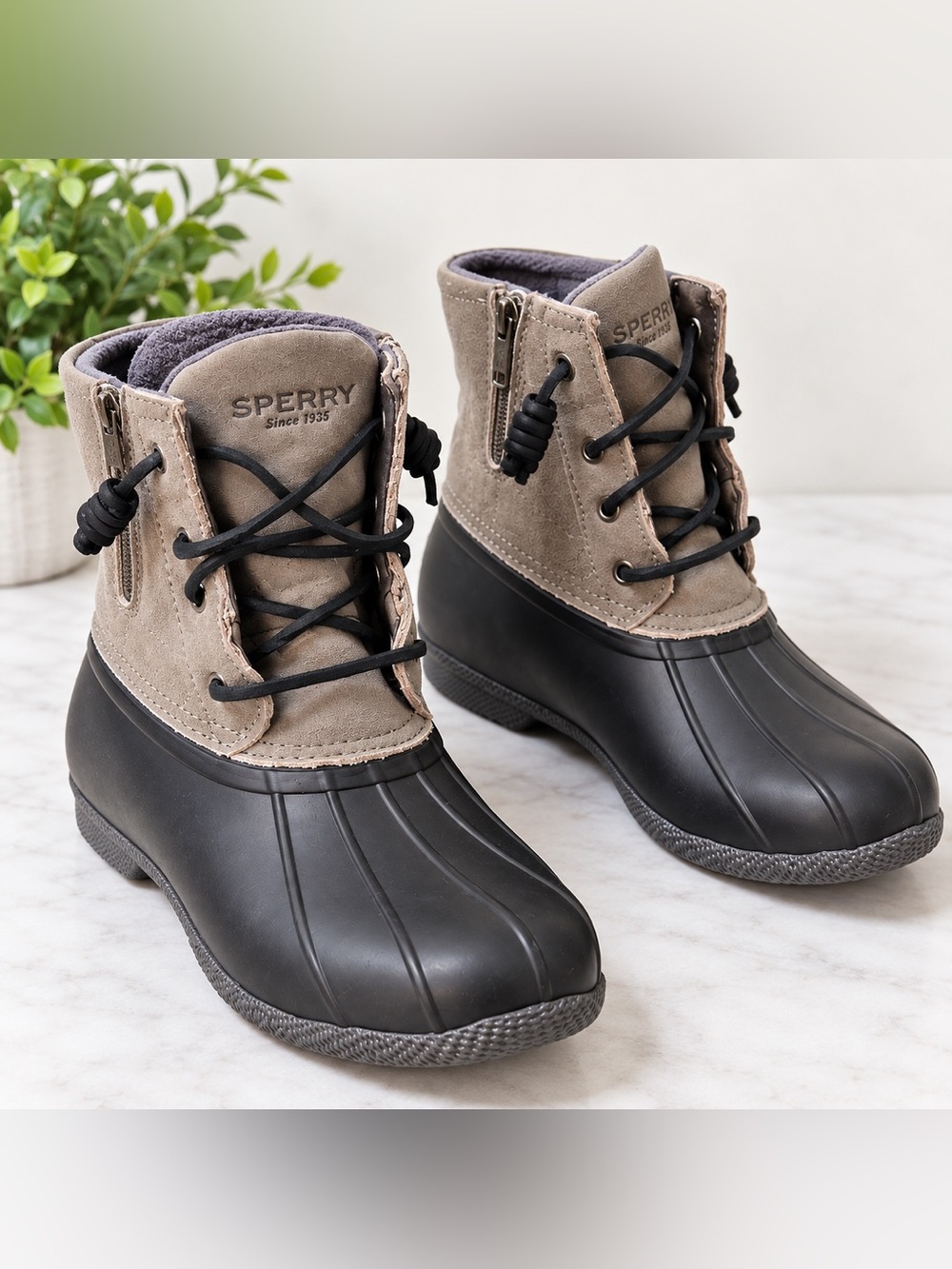 Sperry Saltwater Waterproof Duck Boots Black Gray Leather Women’s 7